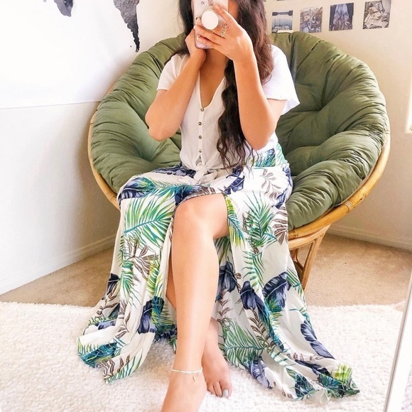 AAKAA Leaf Print Crop Top and Maxi Skirt Two Piece Set - Picture 2 of 16